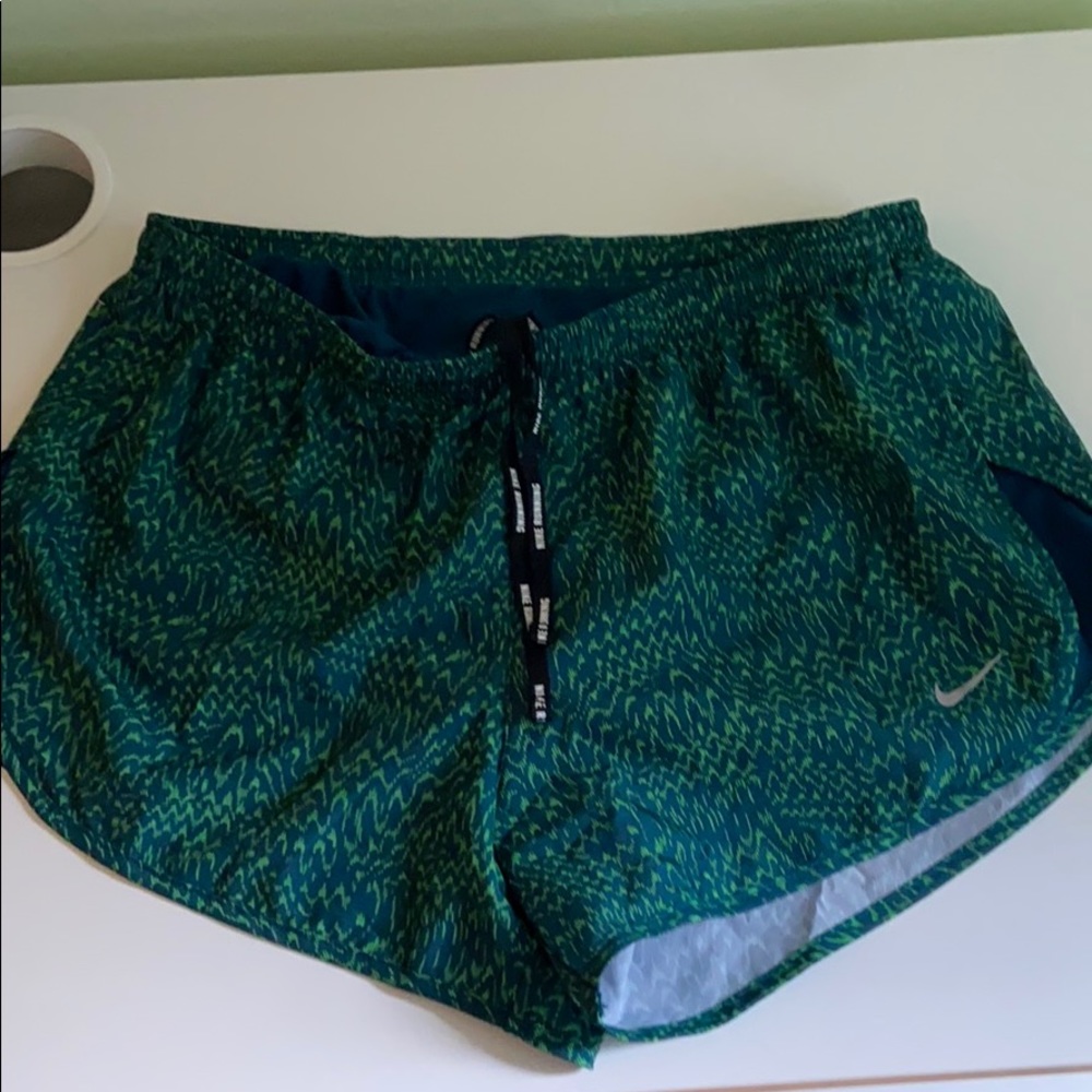nike tempo running shorts